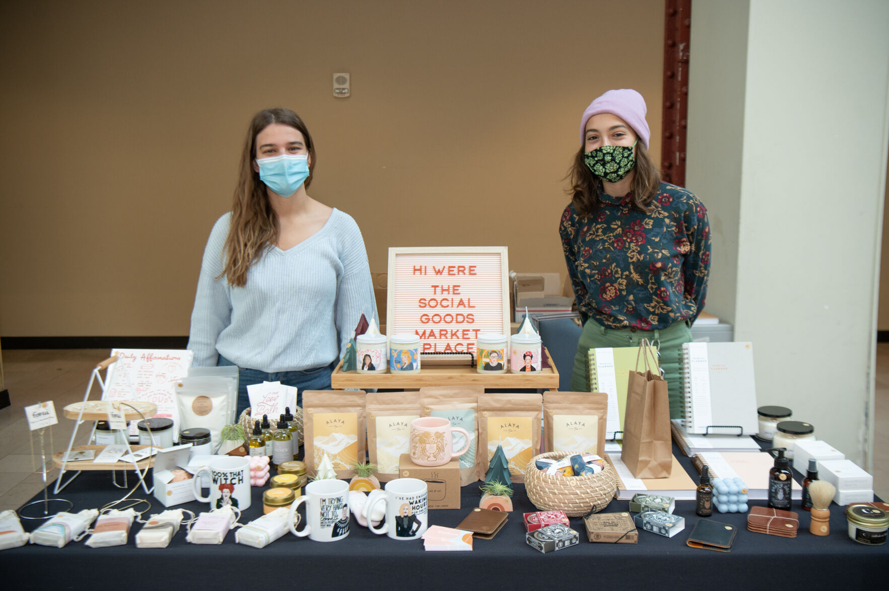 Holiday Pop & Shop at Union Station